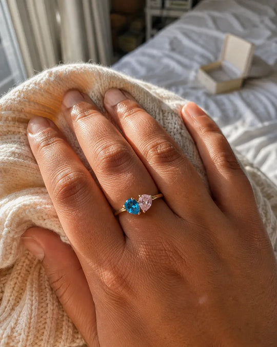 Customer wearing the Cordelia Ring