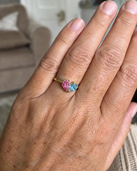 Customer wearing the Cordelia Ring